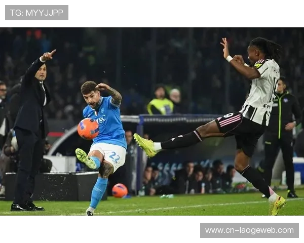 霍伊伦折射助攻内雷斯，那不勒斯打破僵局