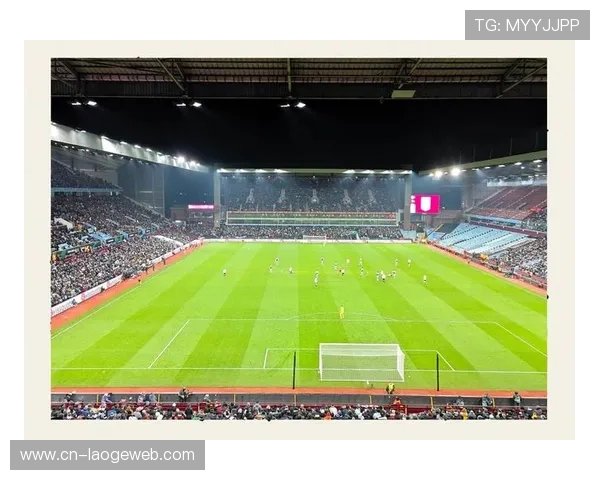 辽青足球交流赛西宁举行，近3000名球迷现场观战